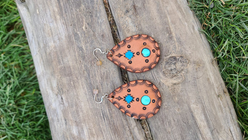 Leather and turquoise earrings